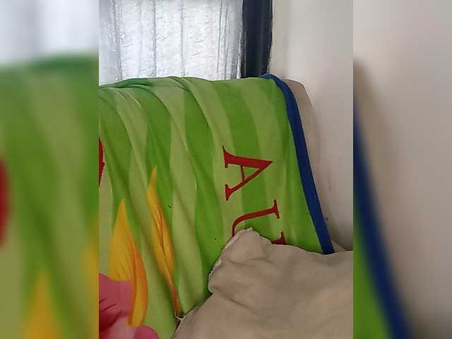 Alizon-09 live cam on BongaCams