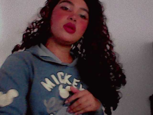 Alizon-09 live cam on BongaCams