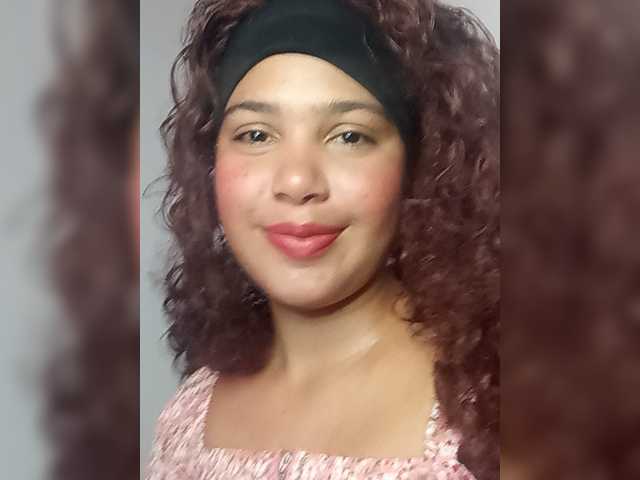 Alizon-09 live cam on BongaCams