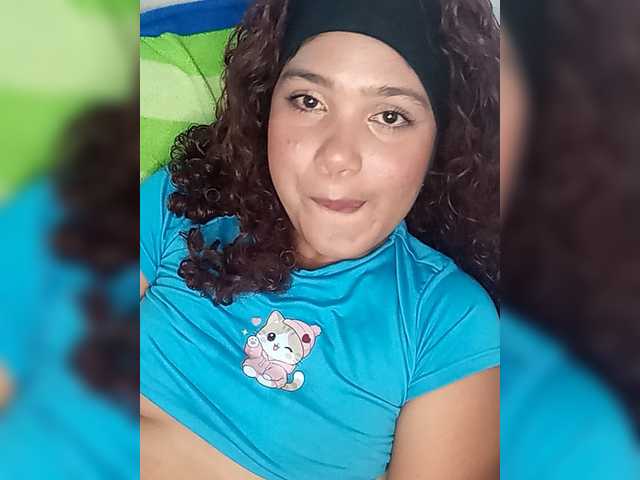 Alizon-09 live cam on BongaCams