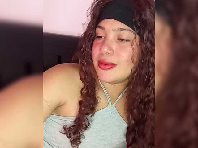Alizon-09 live cam on BongaCams