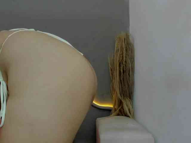 nicky-15 webcam