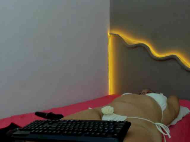 nicky-15 webcam