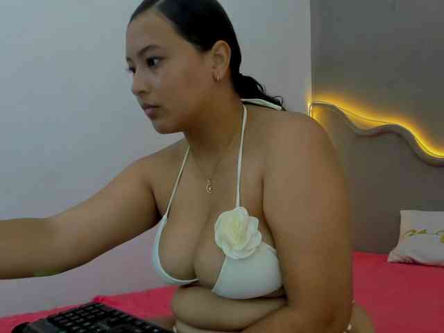 nicky-15 webcam