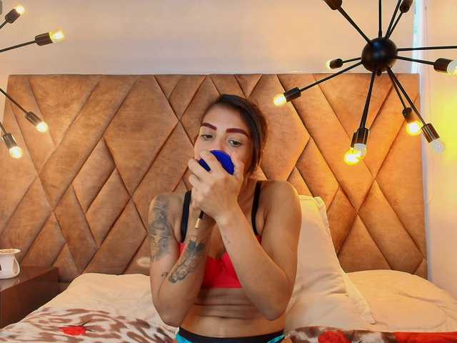 MishaGuille live cam on BongaCams