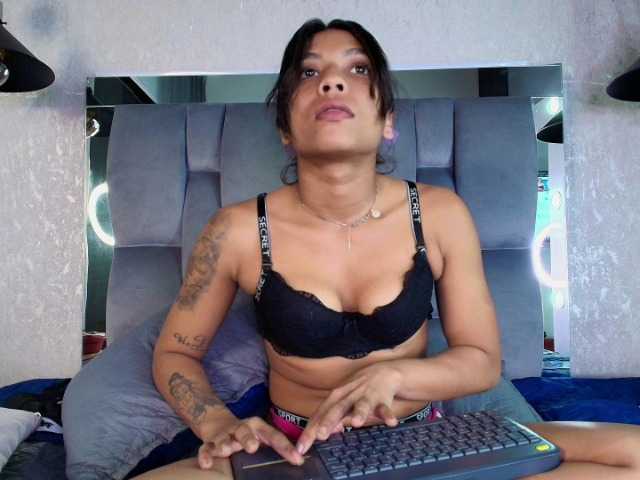MishaGuille live cam on BongaCams