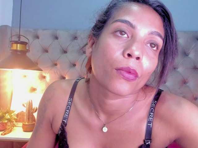 MishaGuille live cam on BongaCams