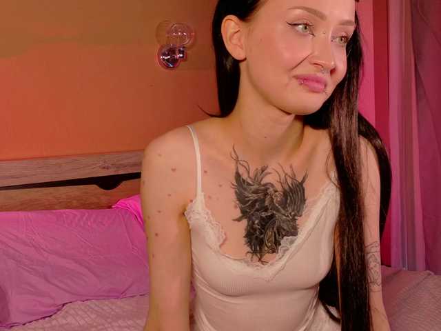 bloomsakura live cam on BongaCams