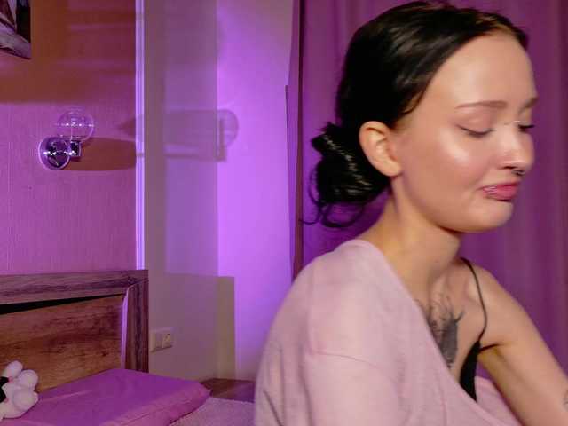 bloomsakura live cam on BongaCams