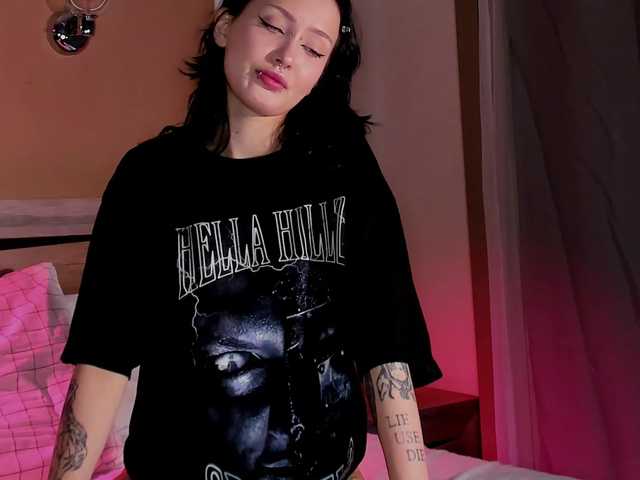 bloomsakura live cam on BongaCams