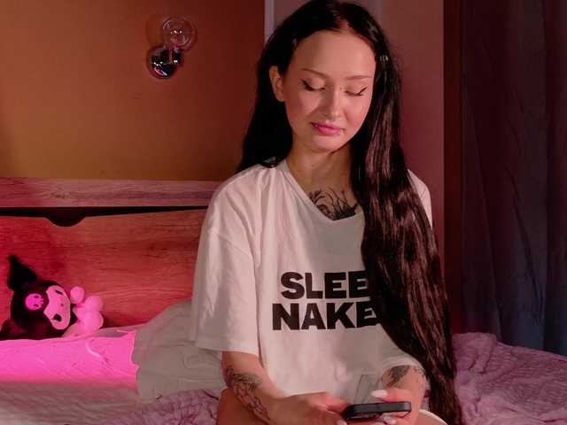 bloomsakura live cam on BongaCams