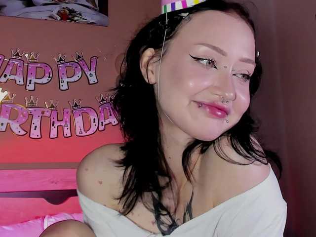 bloomsakura live cam on BongaCams