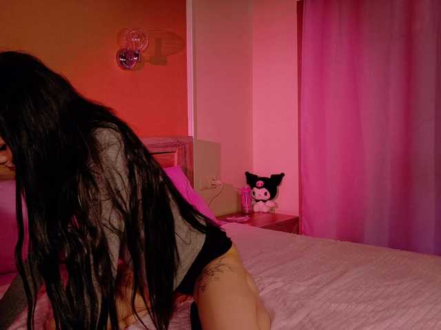 bloomsakura live cam on BongaCams