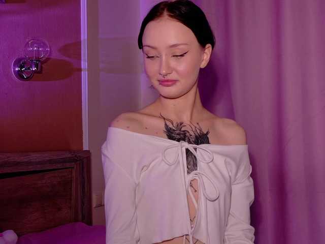 bloomsakura live cam on BongaCams