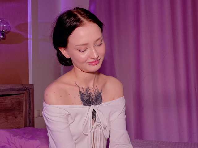 bloomsakura live cam on BongaCams