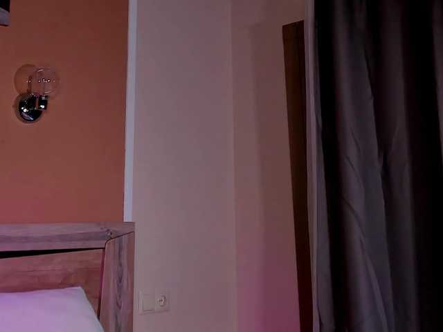 bloomsakura live webcam show