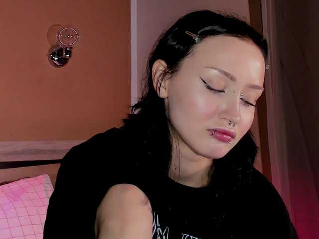 bloomsakura live cam on BongaCams