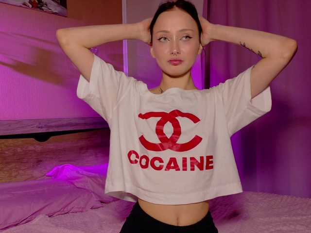bloomsakura live cam on BongaCams
