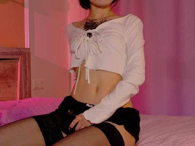 bloomsakura live cam on BongaCams