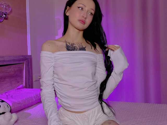 bloomsakura live cam on BongaCams