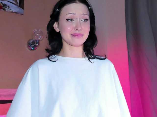 bloomsakura live cam on BongaCams