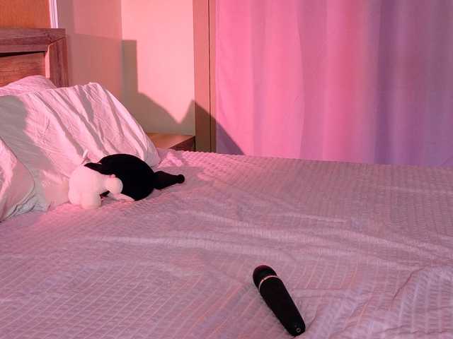 bloomsakura live cam preview