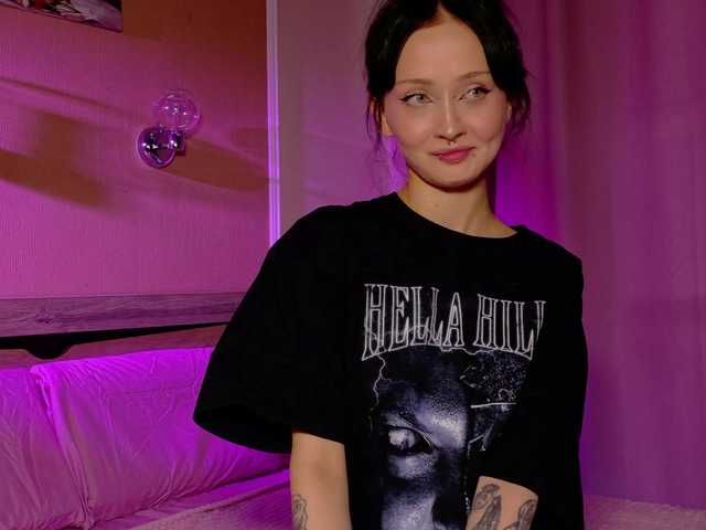 bloomsakura live cam on BongaCams