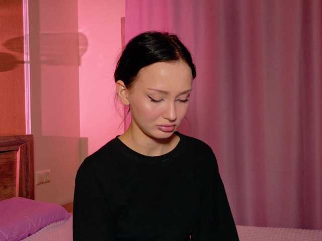bloomsakura live cam