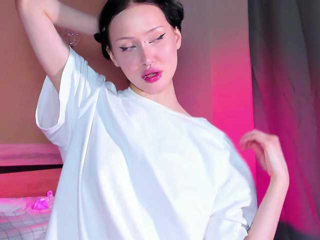 bloomsakura live cam on BongaCams