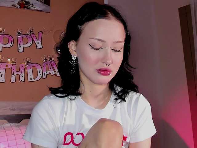 bloomsakura live cam on BongaCams