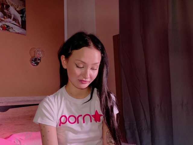 bloomsakura live cam on BongaCams