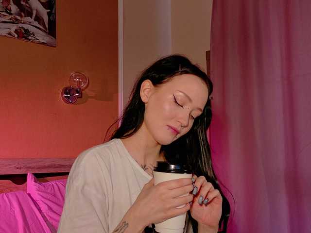 bloomsakura live cam on BongaCams