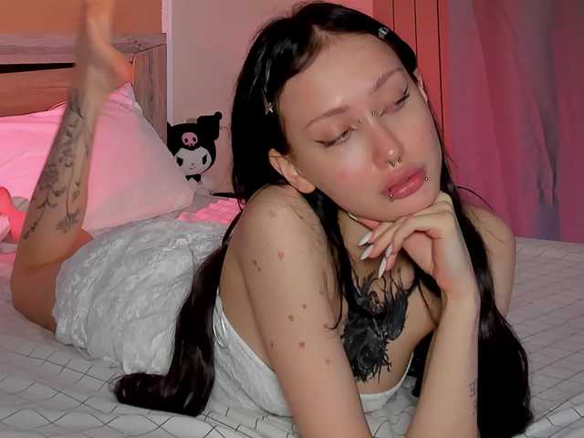 bloomsakura live cam on BongaCams