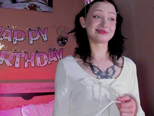 bloomsakura cam belle