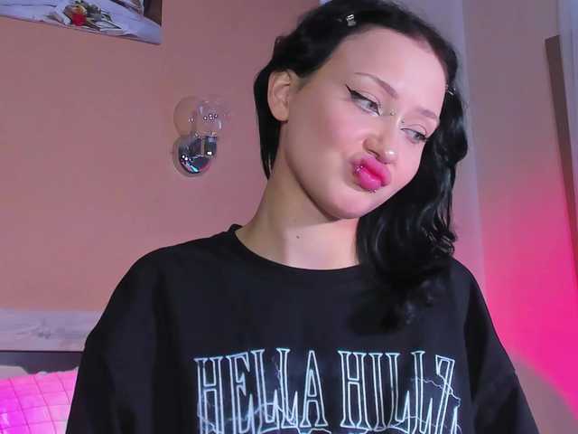 bloomsakura live cam on BongaCams