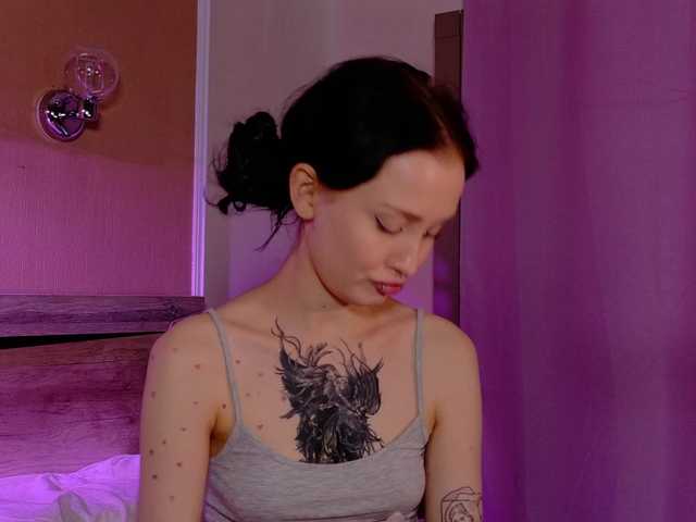bloomsakura live cam on BongaCams