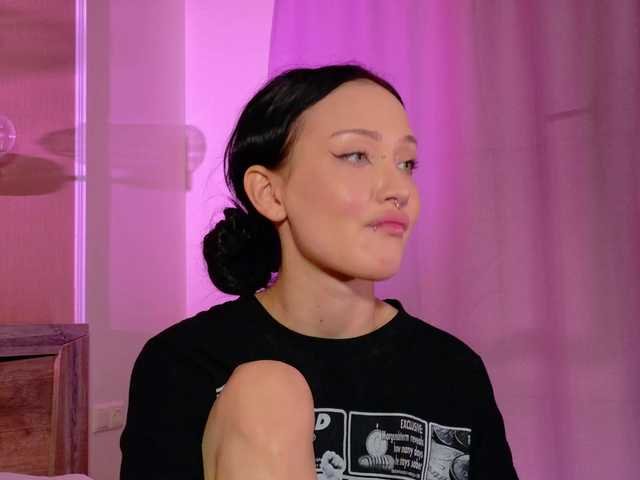 bloomsakura live cam on BongaCams