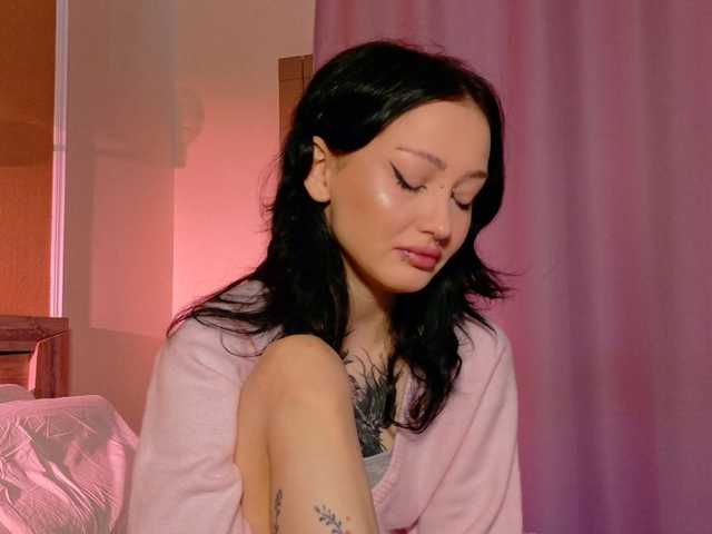 bloomsakura live cam on BongaCams