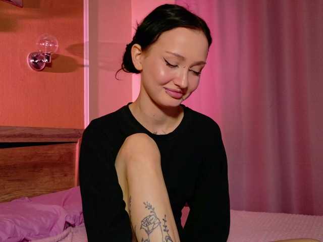 bloomsakura live cam on BongaCams