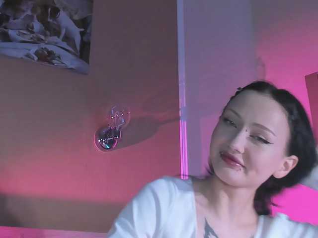bloomsakura live cam on BongaCams