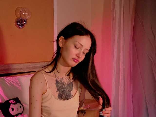 bloomsakura live cam on BongaCams