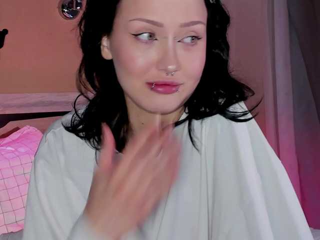 bloomsakura live cam on BongaCams