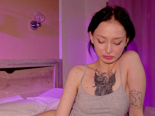 bloomsakura live cam on BongaCams