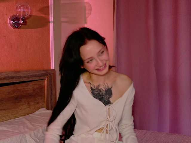 bloomsakura live cam on BongaCams