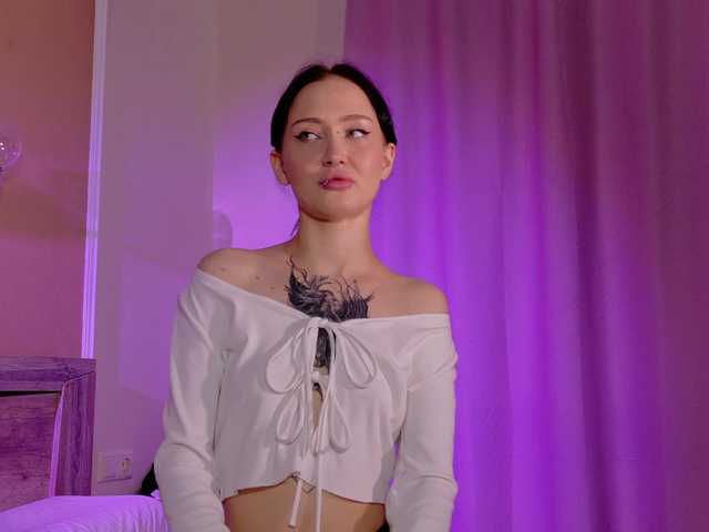 bloomsakura live cam on BongaCams