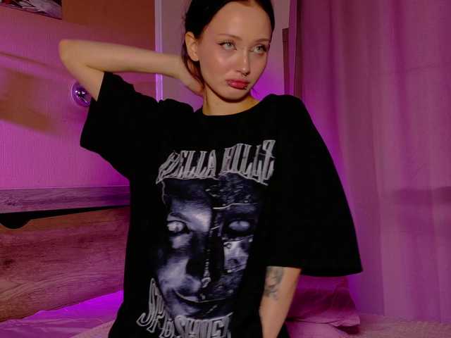 bloomsakura live cam on BongaCams