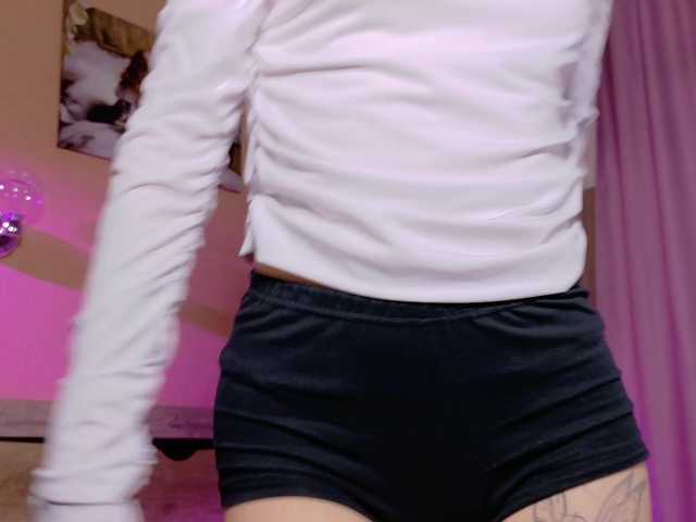 bloomsakura live cam on BongaCams