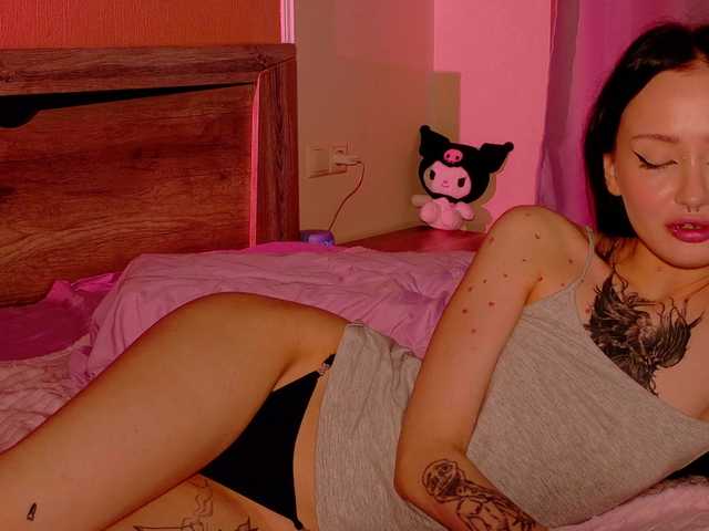 bloomsakura live cam on BongaCams