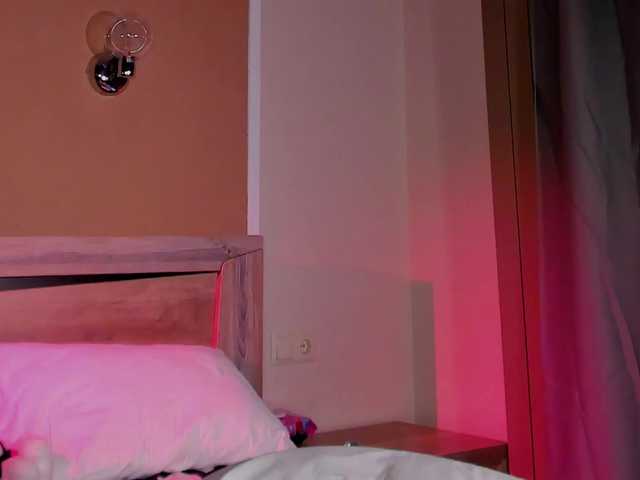 bloomsakura live webcam show