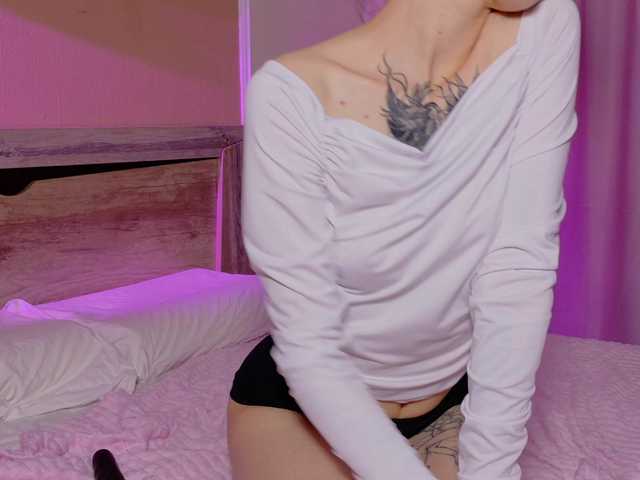 bloomsakura live cam on BongaCams